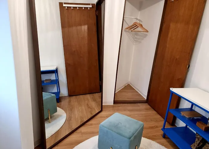 Гостевой дом Y202 & B201 Near Hongdae Univ Station 4*