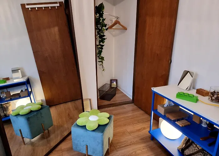 Y202 & B201 Near Hongdae Univ Station 4* Сеул